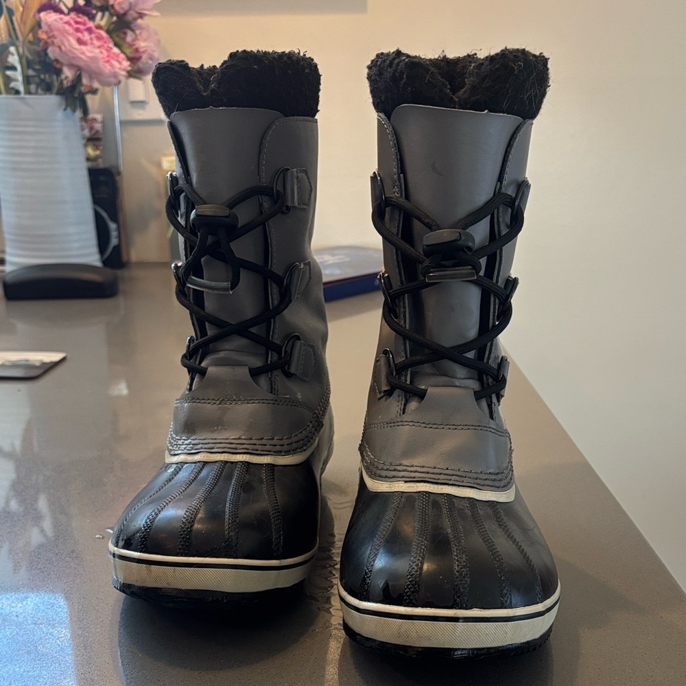 Sorel Black and Gray Boots